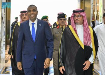 رئيس الوزراء الصومالي يغادر جدة