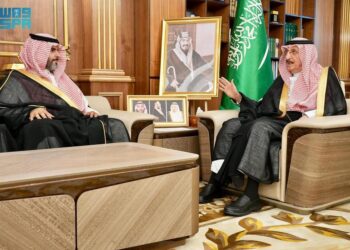 أمير جازان يستقبل ممثلي صندوق الاستثمارات العامة والإدارة التنفيذية في الشركة السعودية للقهوة