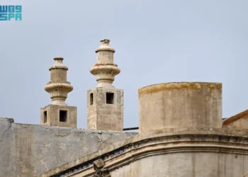 الشتاء .. يعيد للطائف ذكرى فوهات المداخن