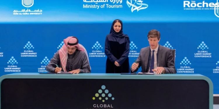 50 ألف مستفيد.. اتفاقية شراكة بين المملكة وسويسرا بمجالي السياحة والضيافة (إنفوجراف)