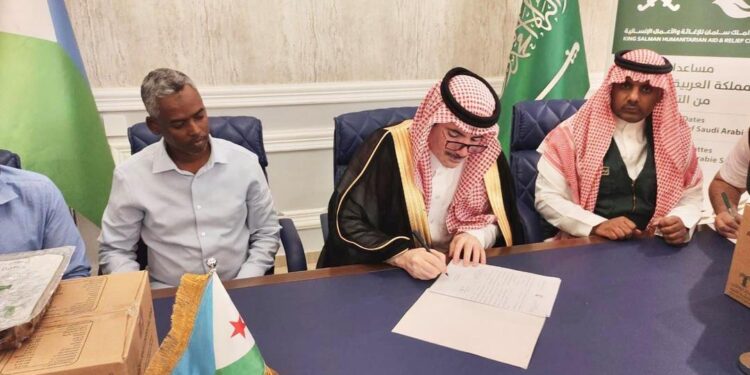 مركز الملك سلمان للإغاثة يسلّم 50 طنًا من التمور هدية المملكة لجمهورية جيبوتي