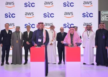 مجموعة stc وAWS تعلنان عن شراكة استراتيجية لدفع أجندة التحول الرقمي
