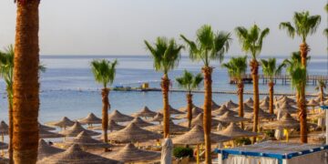 سافوي شرم الشيخ.. الفخامة والضيافة الأصيلة في قلب البحر الأحمر (إنفوجراف)