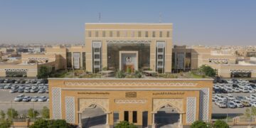 خلال أكثر من 658 ألف جولة رقابية .. أمانة #القصيم تصدر وتجدد 71,730 شهادة صحية