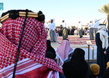 ألوان العرضة واللعب تنعشان الحاضرين في احتفالات يوم التأسيس بأبها