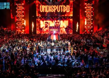 بيفول ينتزع الألقاب الخمسة من بيتربييف ويتوّج بطلاً للعالم بلا منازع في الوزن خفيف الثقيل