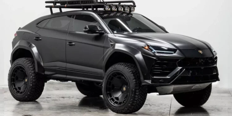 لامبورغيني أوروس تتحدي شقيقتها الأسطورية LM002