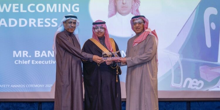 بحضور رئيس هيئة الطيران المدني.. تكريم الفائزين بجوائز السلامة في “طيران ناس” و”ناس جت”