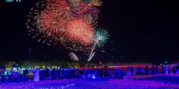 الهيئة الملكية بينبع تطلق عروض الألعاب النارية بمهرجان الزهور بينبع