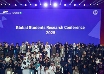 جسر.. منصة سعودية رائدة لتمكين العقول الشابة عالميًا (إنفوجراف)