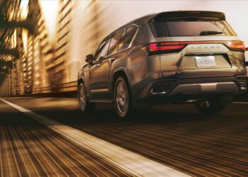 لكزس LX 700h 2025.. قمة الفخامة والقوة على الطرق الوعرة