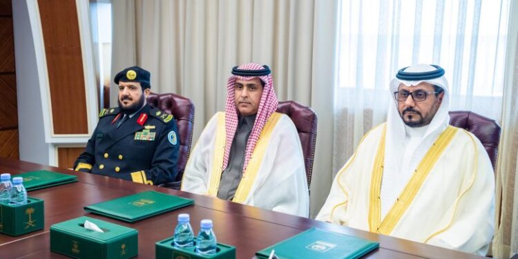 أمير الشرقية يدشن مبادرة “شاطئ الزبنة