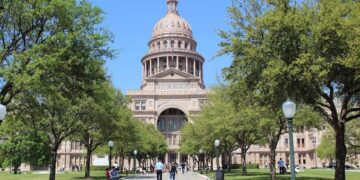 استكشف أمريكا ودولًا أخرى بسهولة وبتأشيرة واحدة (إنفو جراف)