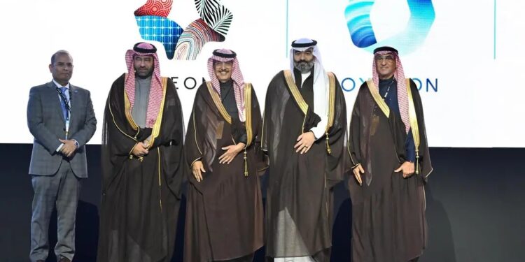 نيوم و”داتاڤولت” تطلقان شراكة استراتيجية لتأسيس مركز بيانات متطور (إنفو جراف)