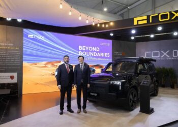 روكس موتور تدخل السعودية بقوة.. فخامة كهربائية مصممة للبيئة الصحراوية (إنفو جراف)