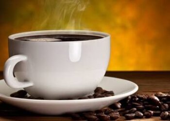 دراسة: شرب القهوة يوميًا قد يقلل من خطر الإصابة بالسرطان (إنفو جراف)