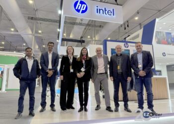 شركة طلبات المكتب المحدودة EZOrder تُصبح الموزّع الرئيسي لطابعات HP A3 في السعودية خلال مؤتمر LEAP 2025