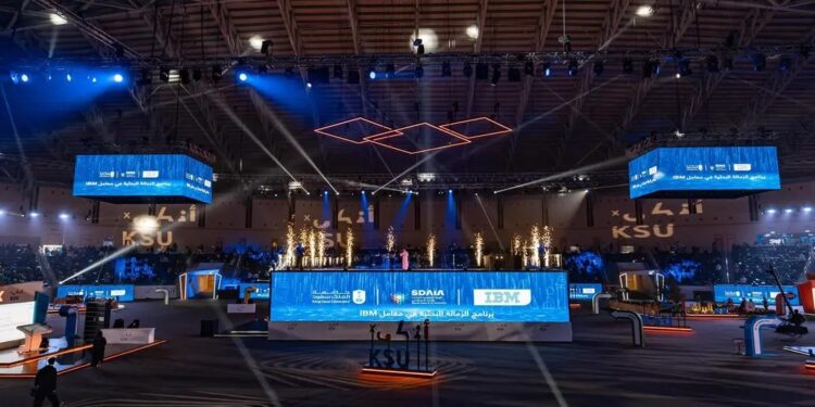 جامعة الملك سعود تطلق 5 مبادرات ثورية في الذكاء الاصطناعي لدعم الابتكار ومواكبة رؤية 2030 (فيديو جراف)
