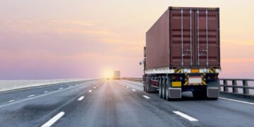 هيئة النقل تفعل نظامًا جديدًا لتنظيم دخول الشاحنات للمنطقة الشرقية (إنفو جراف)