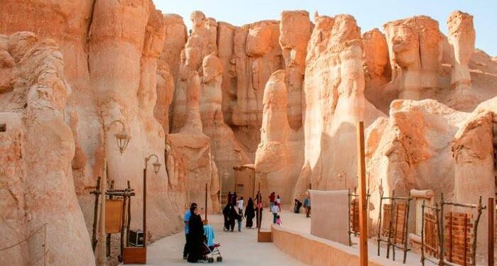 الأحساء تتألق سياحيًا في 2024.. نمو غير مسبوق وإنفاق بالمليارات (إنفو جراف)