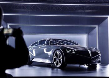 “سير” توقع شراكة استراتيجية مع “إيزوكليما” الإيطالية لتطوير أكبر زجاج أمامي في العالم (إنفو جراف)