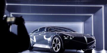 “سير” توقع شراكة استراتيجية مع “إيزوكليما” الإيطالية لتطوير أكبر زجاج أمامي في العالم (إنفو جراف)