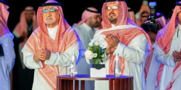 موسم جدة 2025.. هوية جديدة تُجسّد روح البحر وحيوية المدينة (إنفو جراف)