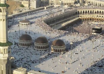 منظومة كهربائية متكاملة لضمان راحة ضيوف الرحمن في المسجد الحرام (إنفو جراف)