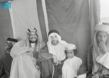 مكتبة الملك عبدالعزيز تطلق معرض “قلب الجزيرة العربية” لتوثيق رحلة فيلبي التاريخية (إنفو جراف)