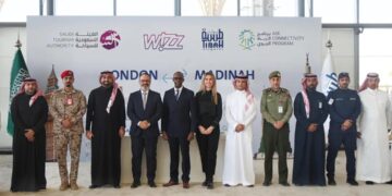 إطلاق رحلات مباشرة بين لندن غاتويك والمدينة المنورة لتعزيز السياحة والتواصل الجوي (إنفو جراف)