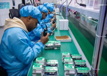 تدشين أول مصنع لتجميع وتصنيع أجهزة التوجيه في السعودية (إنفو جراف)