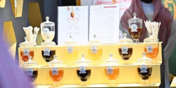 مهرجان عسل جازان يستعرض أنواعًا مختلفة من العسل المميز والفريد