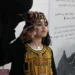 ركز “المزين” بفعاليات “ذاكرة الأرض” يشهد إقبالًا لتجربة النقش بالحناء