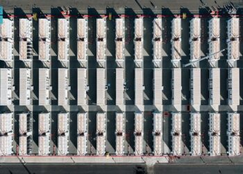 المملكة ضمن أكبر 10 أسواق عالمية في تخزين الطاقة وتواصل مسيرة الريادة في الطاقة المتجددة