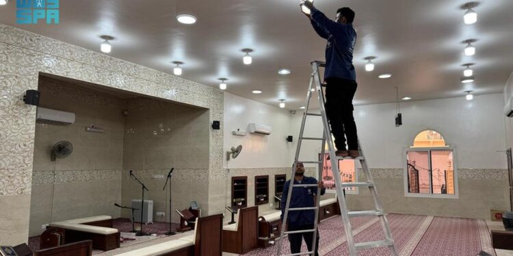 فرع وزارة الشؤون الإسلامية بالجوف يهيئ جوامع ومساجد المنطقة لشهر رمضان المبارك
