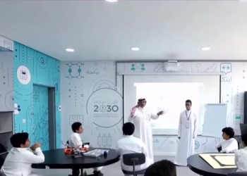 “مستشار تربوي يطرح حلاً متكاملاً لمعالجة غياب الطلاب عن المدارس”