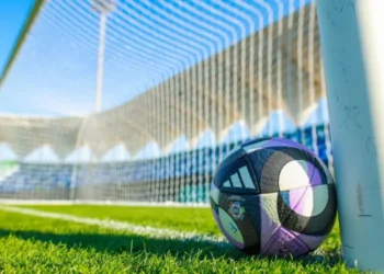 رابطة أندية الدرجة الأولى للمحترفين تطلق كرة خاصة لـ “جولة يوم التأسيس”