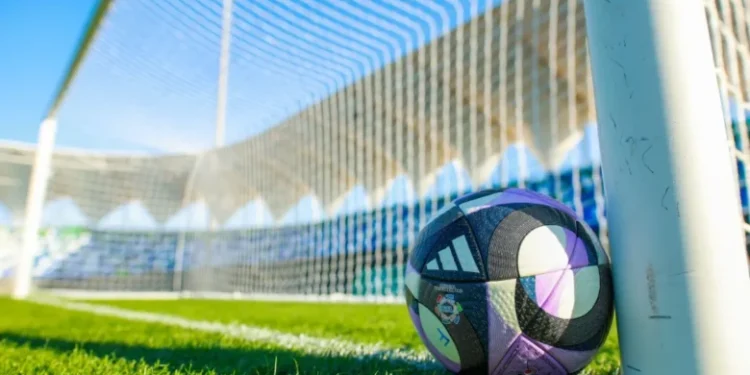 رابطة أندية الدرجة الأولى للمحترفين تطلق كرة خاصة لـ “جولة يوم التأسيس”