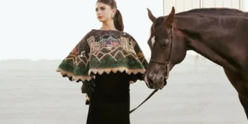 مصممة سعودية تبرز التراث في كأس السعودية للفروسية 2025