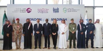 برنامج الربط الجوي يُعلن إطلاق رحلات مباشرة من لندن غاتويك إلى مطار الأمير محمد بن عبدالعزيز الدولي