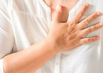 “استشاري قلب: 30% من المصابين بجلطة القلب لا يشعرون بألم الصدر”