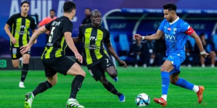 جماهير الهلال تستعد لتيفو مميز في كلاسيكو الاتحاد