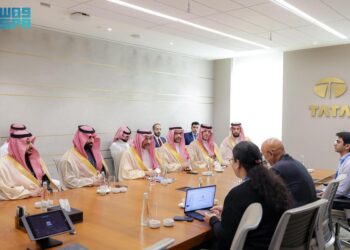 وزير الصناعة والثروة المعدنية يبحث مع مجموعة TATA الهندية فرص التعاون في الصناعات العسكرية والطيران والإلكترونيات