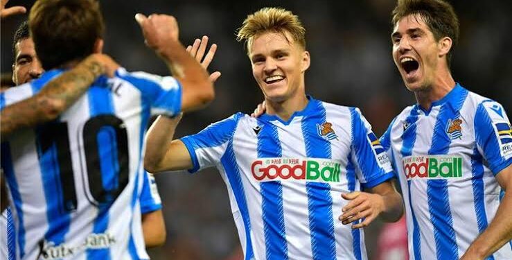 تأهل فنربخشة وريال سوسيداد وأياكس وفيكتوريا بلزن لدور الستة عشر بالدوري الأوروبي