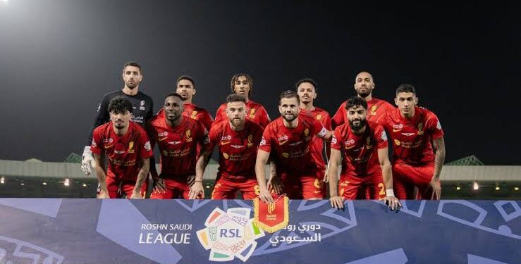 أوباميانغ يمنح القادسية التقدم ضد الرائد