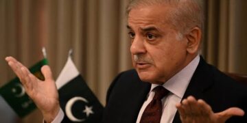 رئيس الوزراء الباكستاني يرحب بتولي أحمد الشرع رئاسة الجمهورية العربية السورية