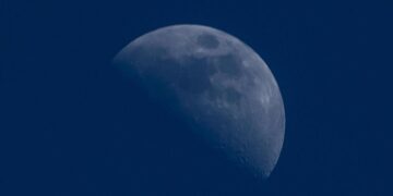 رصد التربيع الأول لشهر شعبان في سماء منطقة الحدود الشمالية