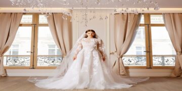 فساتين زفاف 2025: أناقة الخلود بتصاميم كلاسيكية لا تنسى