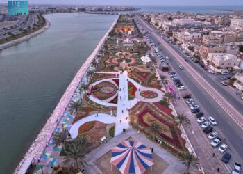 أكثر من 80 ألف زائرٍ في مهرجان الزهور الرابع بالواجهة البحرية بالقطيف