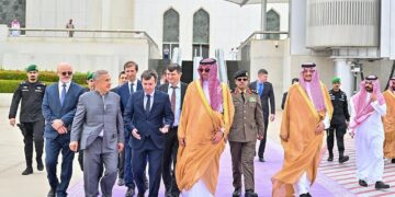 حاكم جمهورية تتارستان يُغادر جدة